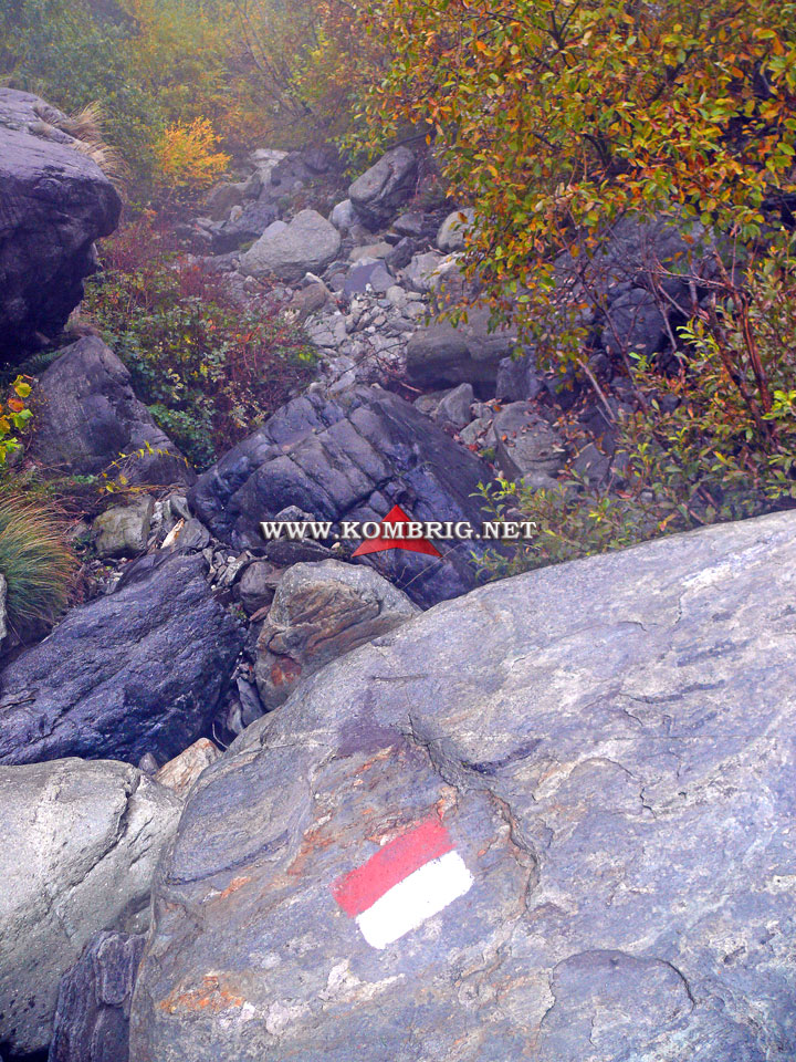 Рельеф Валь Гранде (Италия), заставляющий использовать высокие треккинговые ботинки (0)